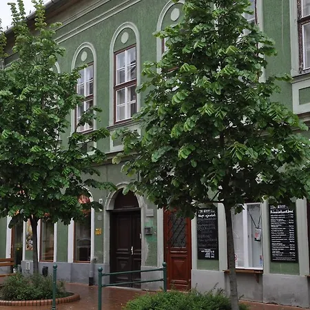 Belvarosi Csodas * Segedín